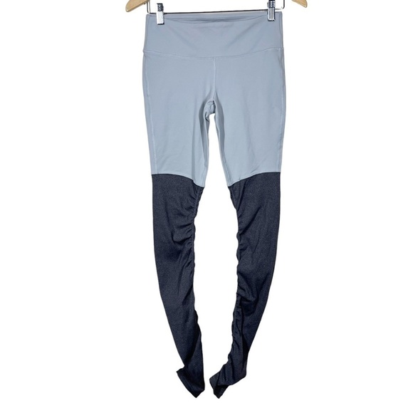Alo Yoga Womens Goddess Workout Gray Color Block Ruched Leggings Size Small - Picture 1 of 10